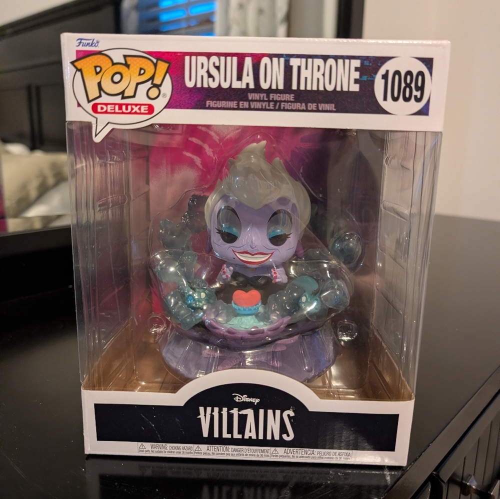 Funko Pop Deluxe Ursula on Throne Vinyl Figure